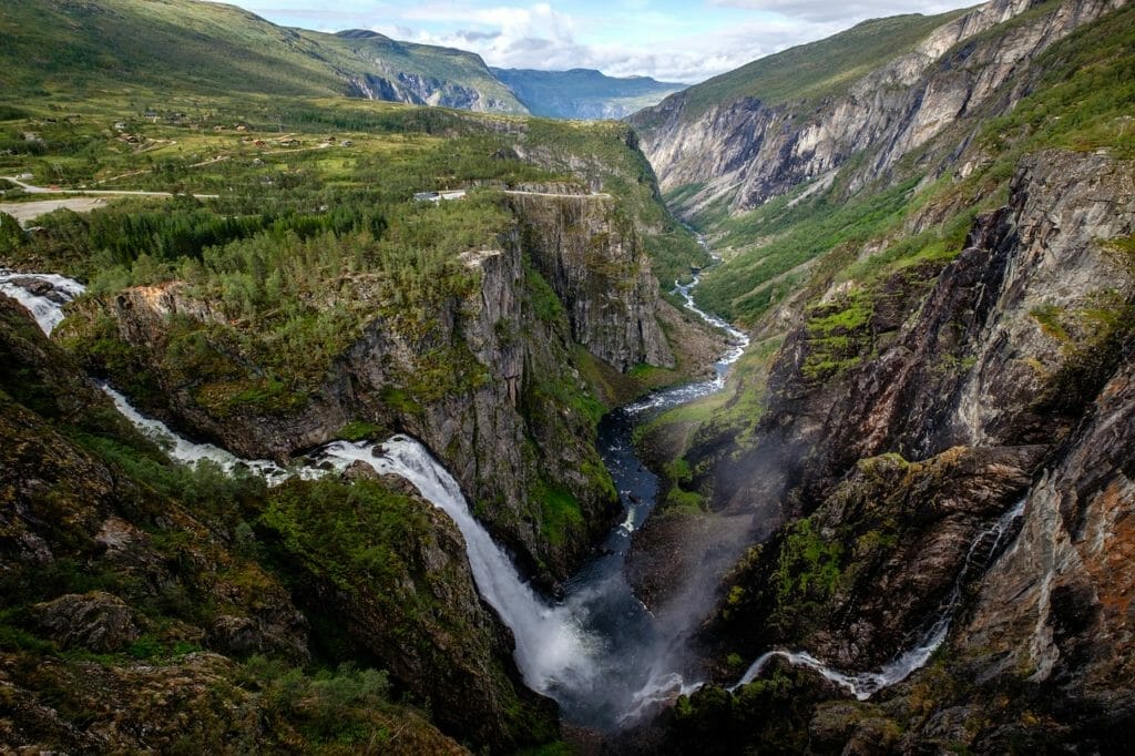 https://economia.wiki/paises/por-que-noruega-es-el-pais-con-mayor-indice-de-desarrollo-humano/