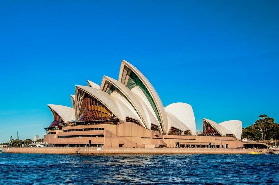 https://economia.wiki/paises/australia-la-ex-colonia-que-hoy-es-potencia-mundial/