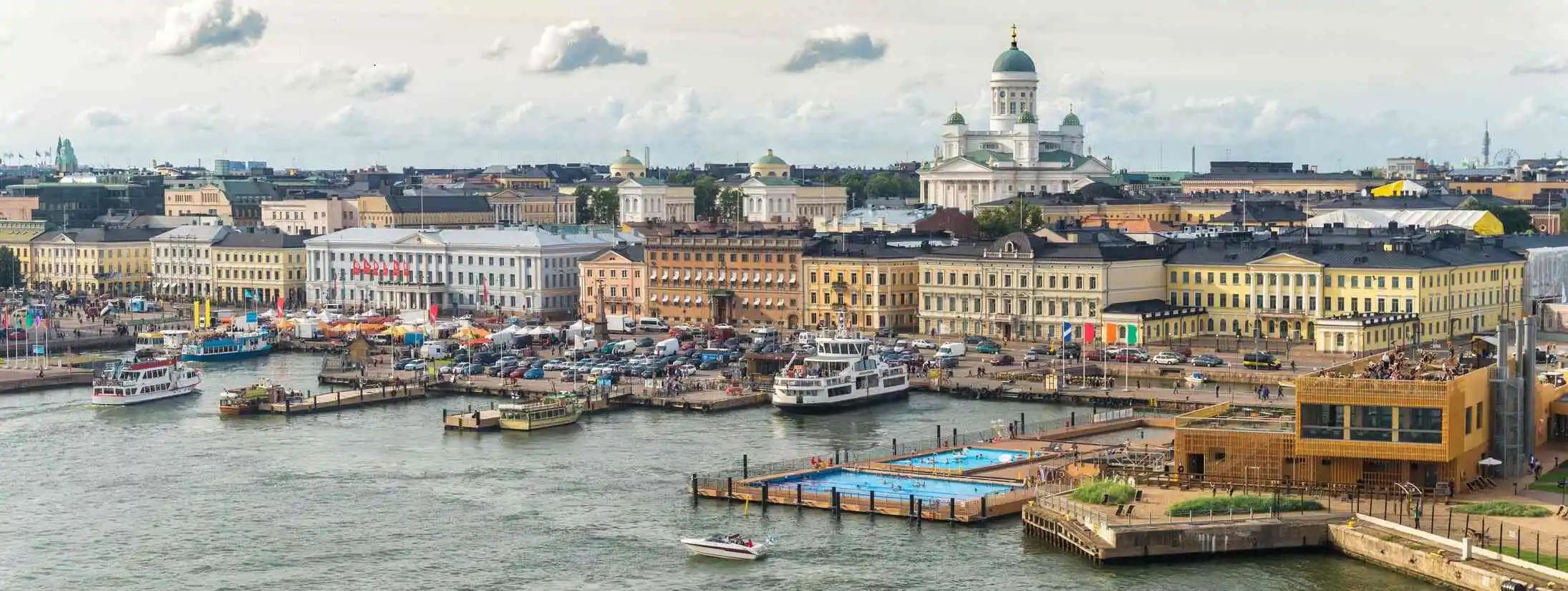 helsinki-cityscape-saint-nicholas-cathedral-market-square-here-is-presidential-palace-city-hall https://economia.wiki/paises/finlandia-el-pais-con-los-mejores-resultados-educativos-de-la-ocde/